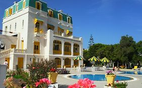 Hotel Les Mimosas  3*